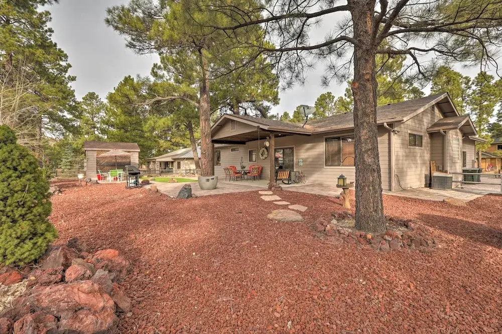 Arizona Home w/ Patio, Fire Pit & Gas Grill