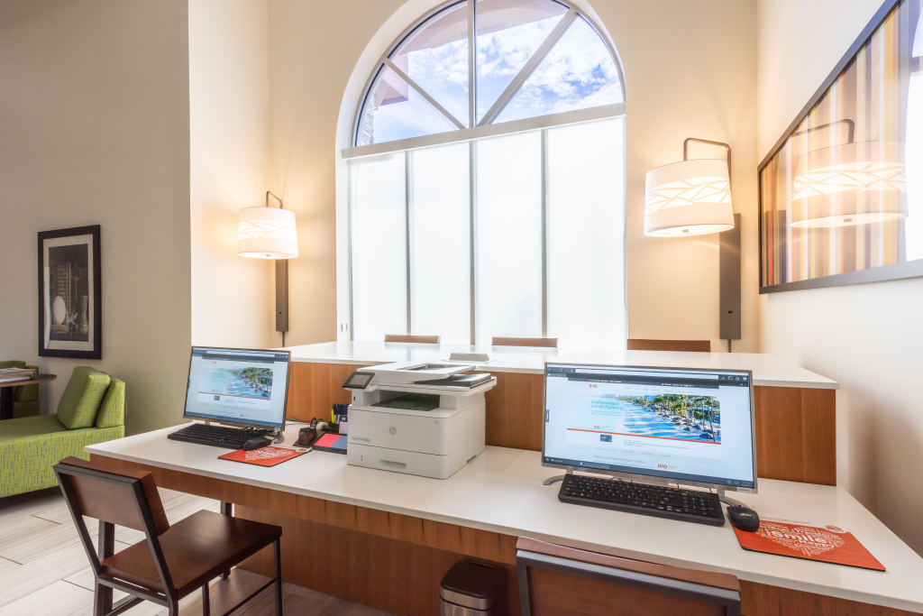 Holiday Inn Express Hotel & Suites Bradenton West by IHG