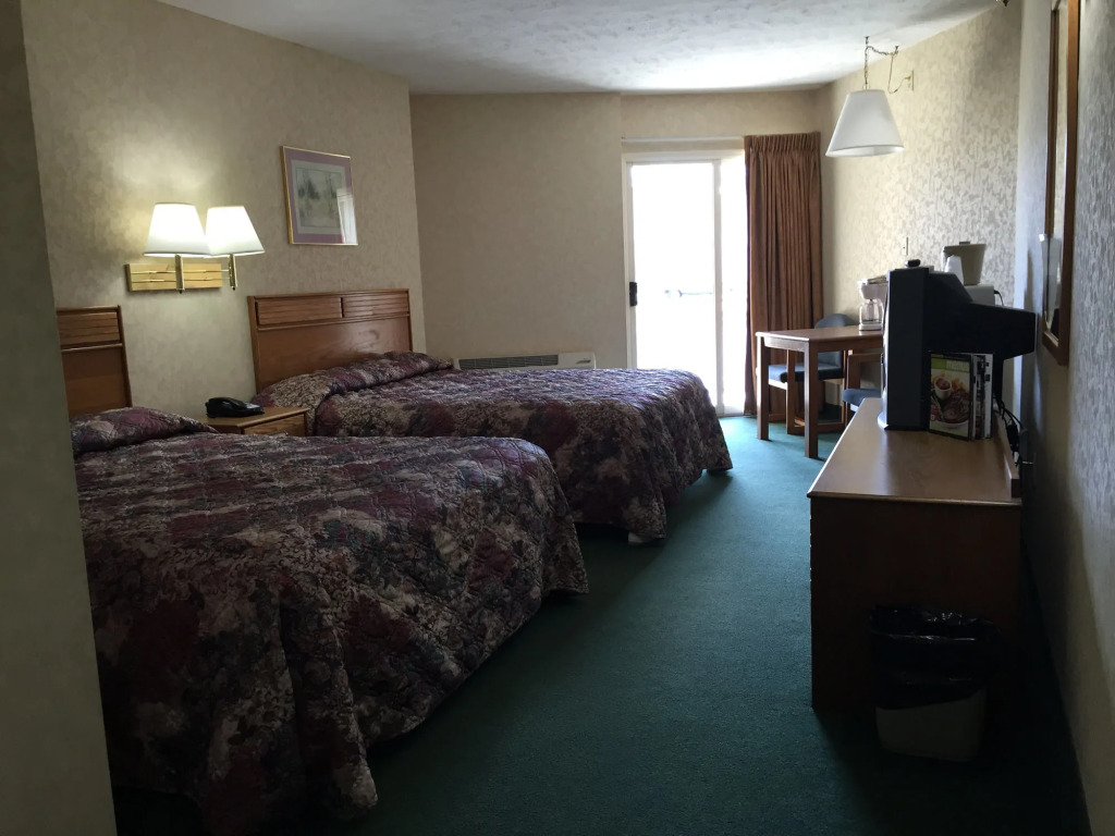 Norma Dan Motel - Near Dolly Parton's Stampede Dinner Attraction