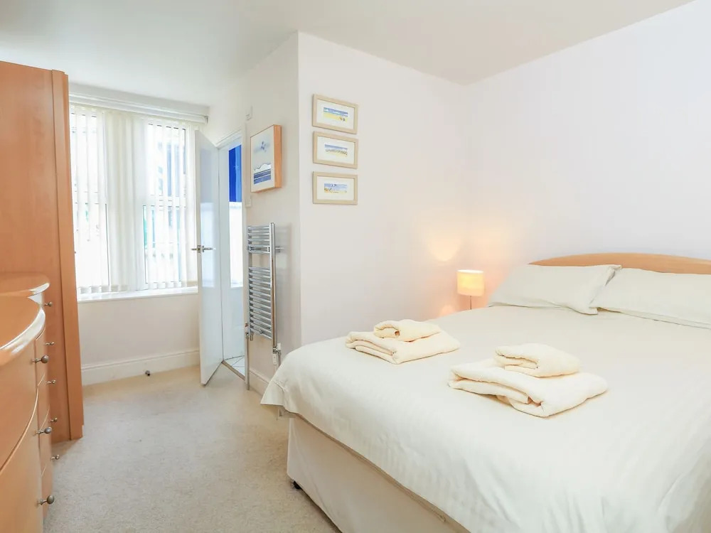 28 the Salcombe