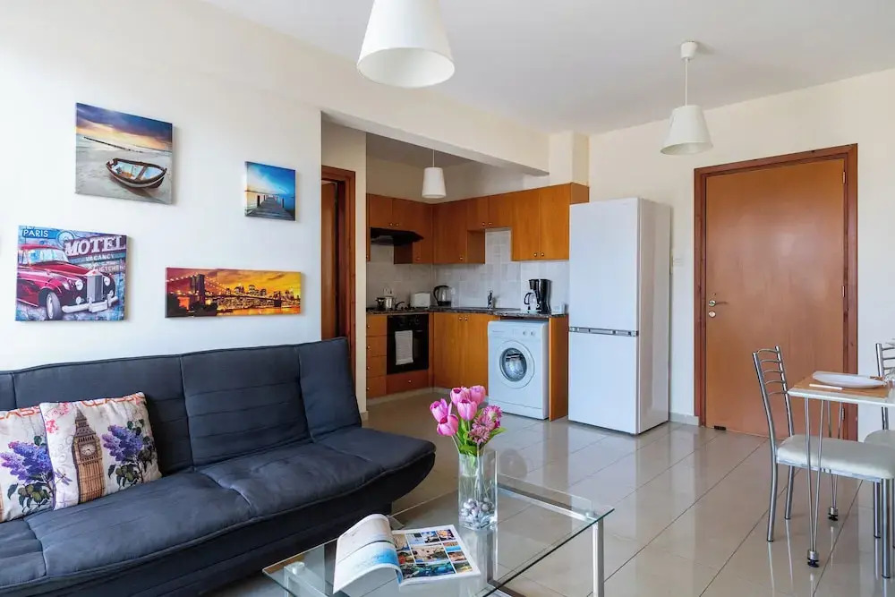 Glade - 1 BR Apt. & Balcony in Larnaca