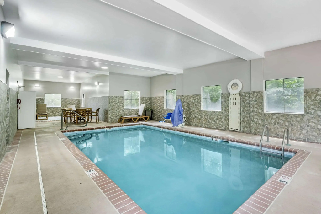 Country Inn & Suites by Radisson, Pickerington, OH