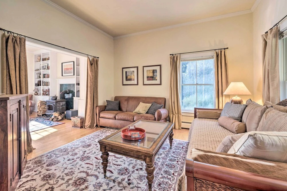 Private Home w/ Hot Tub Near Jay Peak Slopes