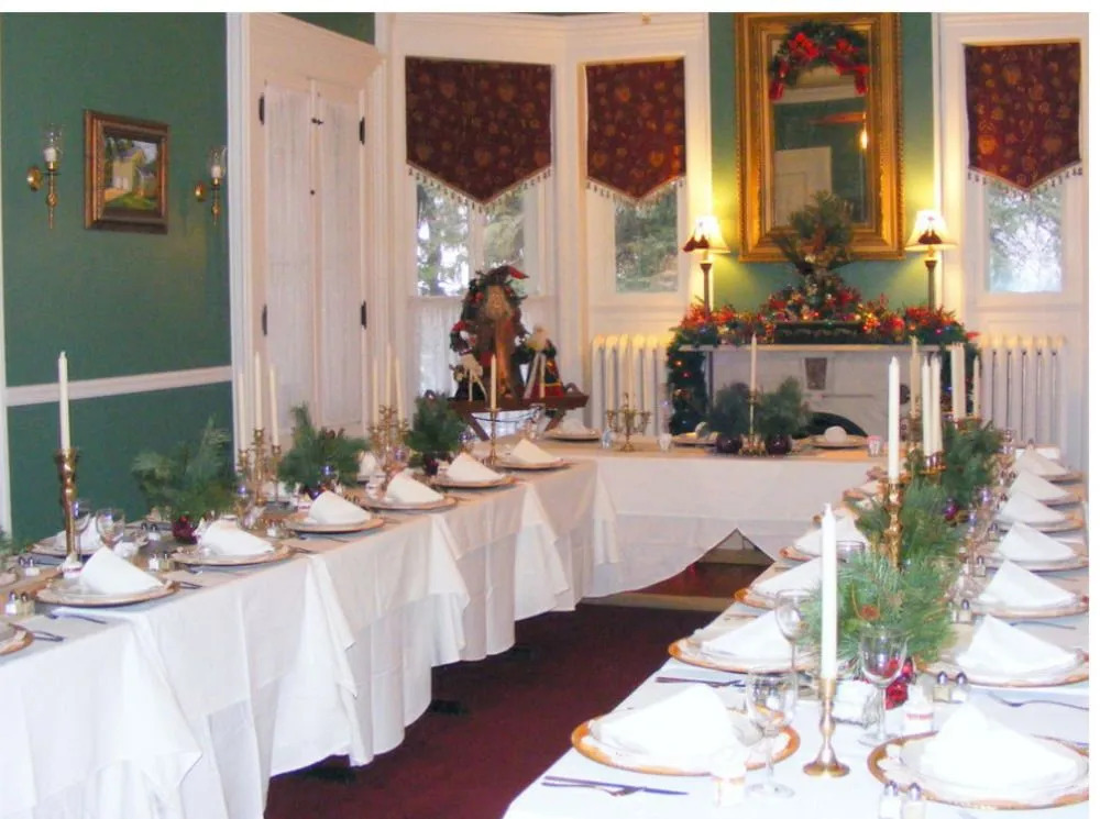Pinehill Inn