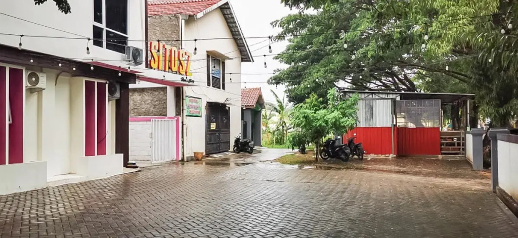 RedDoorz Plus @ Taman Madiun