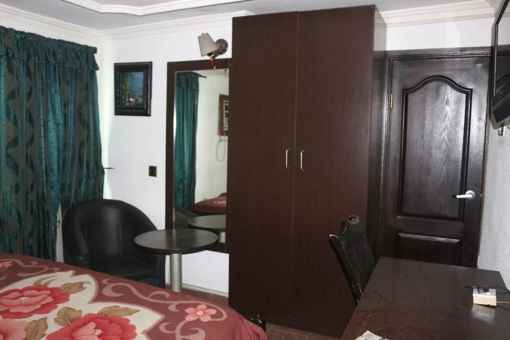 Amanda Hotels Limited