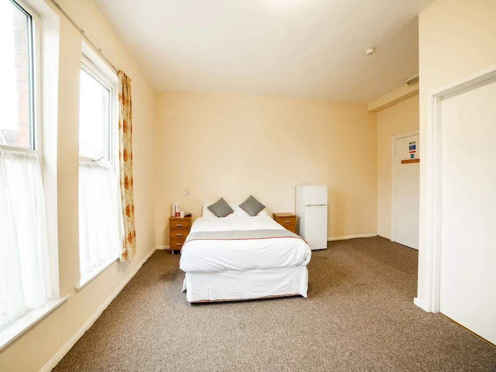 The Carlton Hotel
