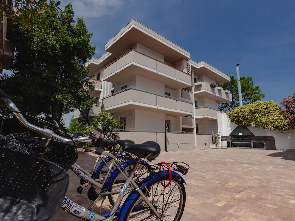 Pleasant Apartment in Alba Adriatica near Sea