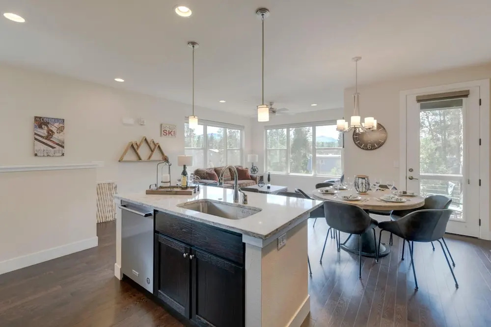 Rendezvous Luxury Chalets by Winter Park Escapes