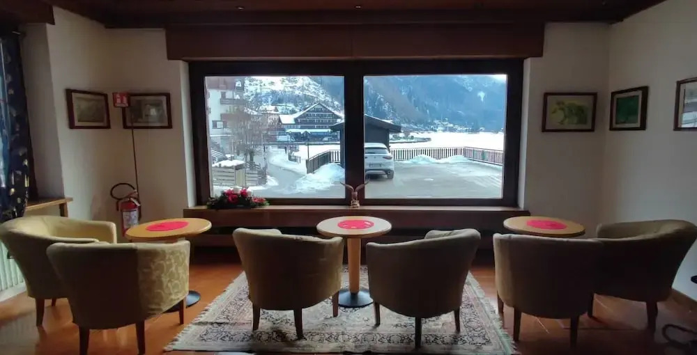 Hotel TEA DOLOMITI - Lago di Alleghe - Monte Civetta