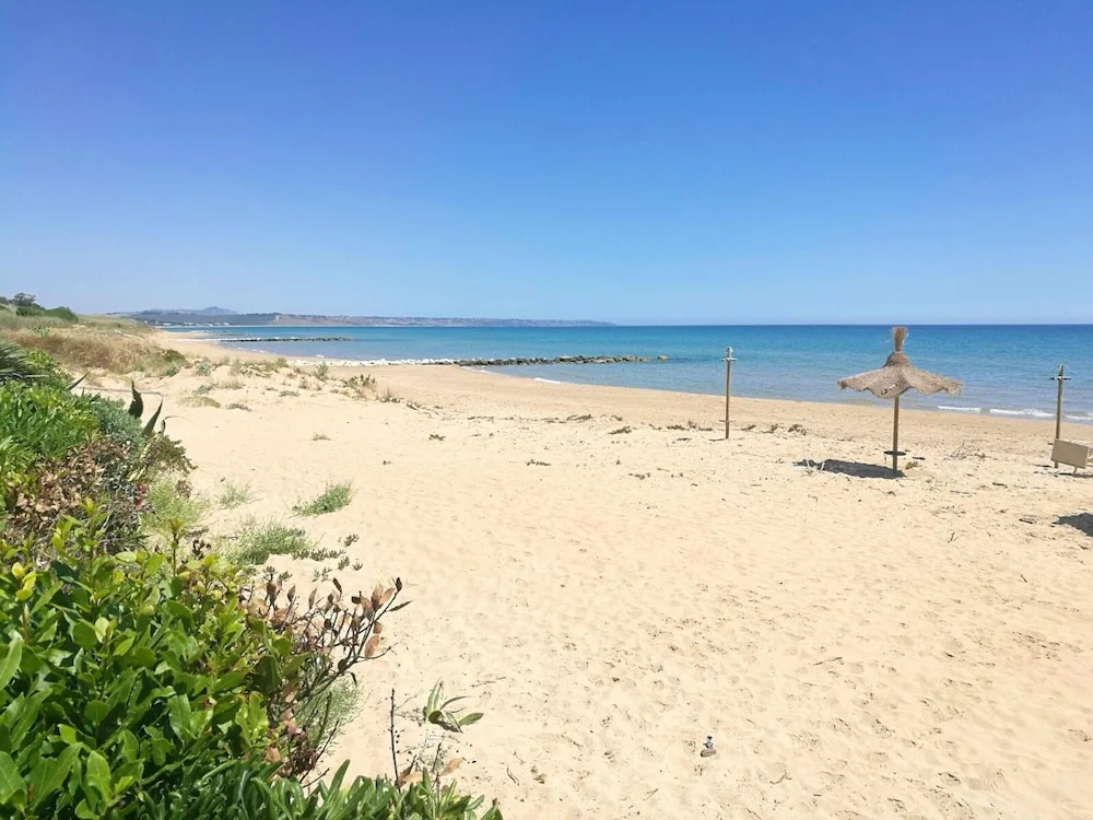 Apartment With 3 Bedrooms in Seccagrande, With Wonderful sea View, Furnished Terrace and Wifi - 900 m From the Beach