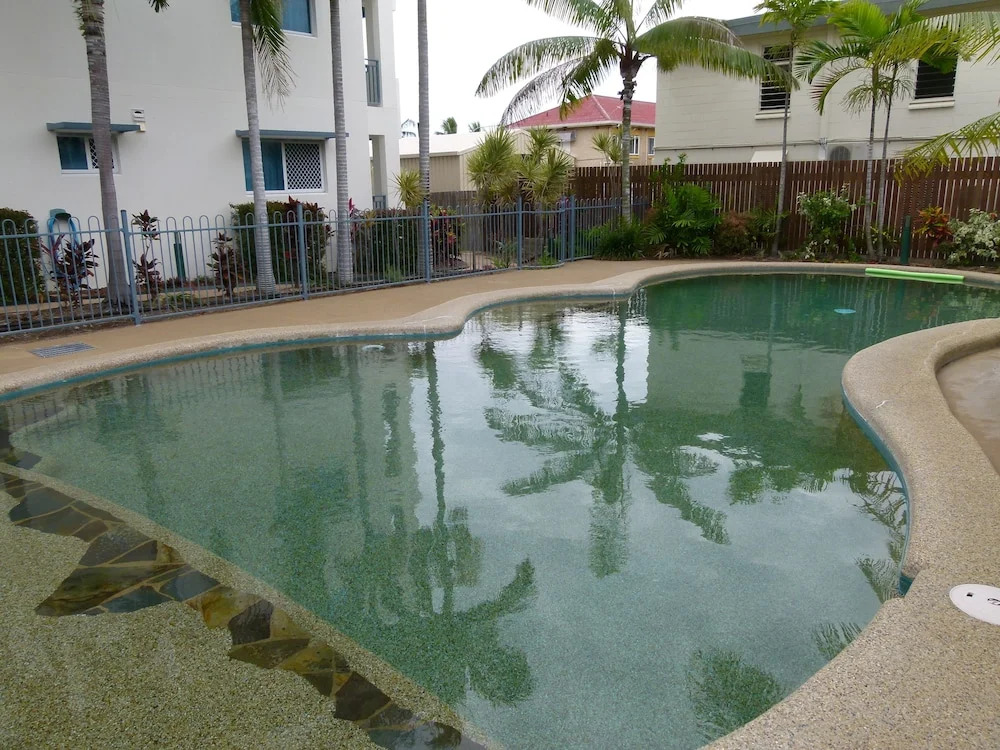 Madison Ocean Breeze Apartments