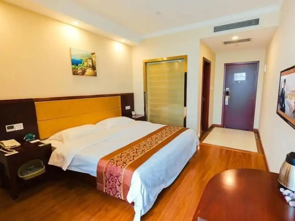 GreenTree Inn ShangHai JiaDing the South of F1 Circuit FangTai Hardware Market Express Hotel