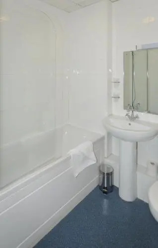 Sandown Park Lodge