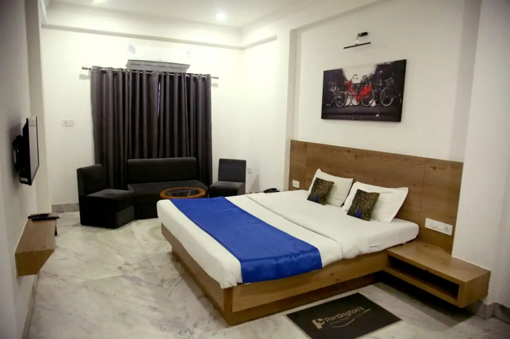 Hotel Nisha Nest, Bhopal