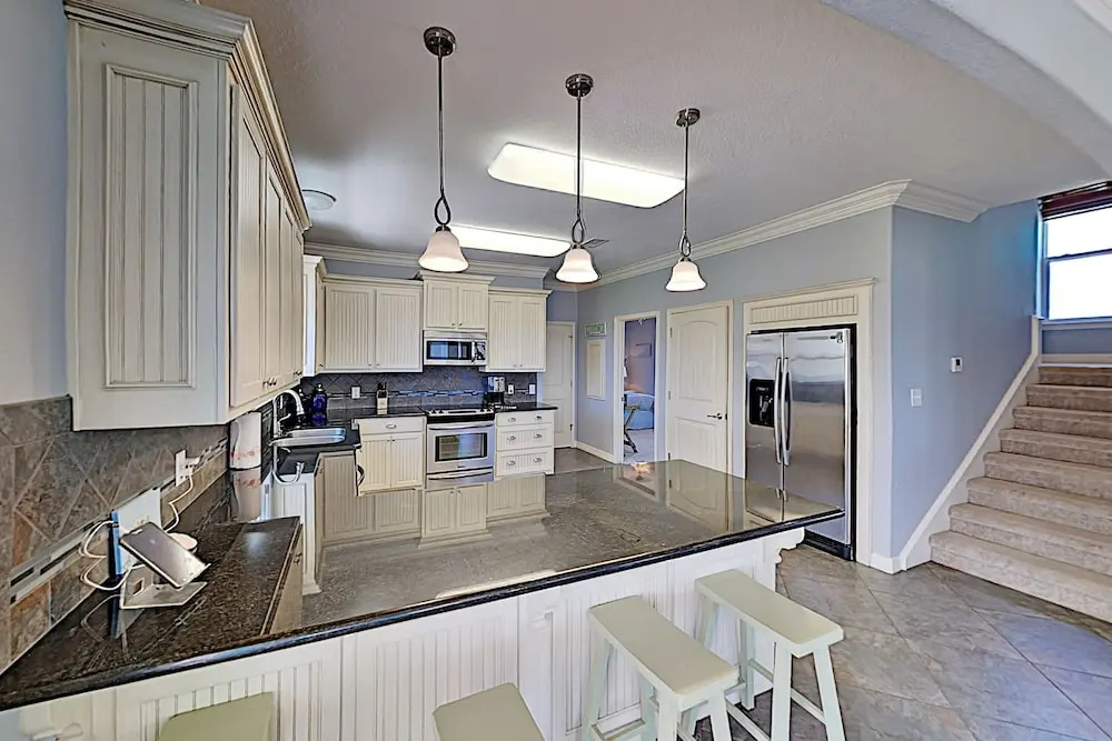 Relax-n-sea: Gulf-view Dream, 100 Steps To Beach! 3 Bedroom Home