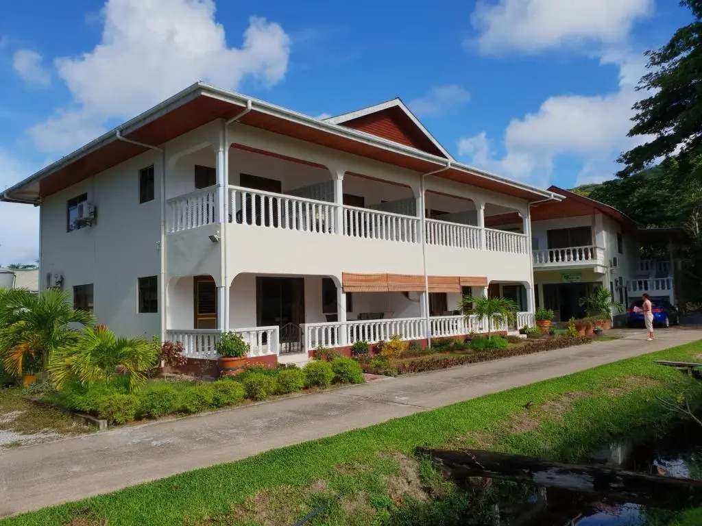 Tourterelle Holiday Home