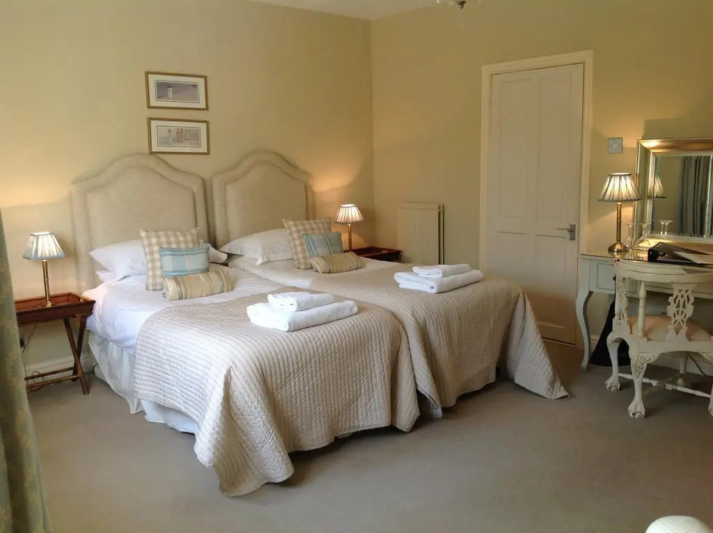 Great Ashley Farm Holiday Cottage & Shepherds Huts