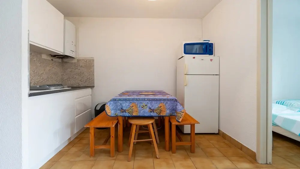 Sunny Garden Apartment in Agde