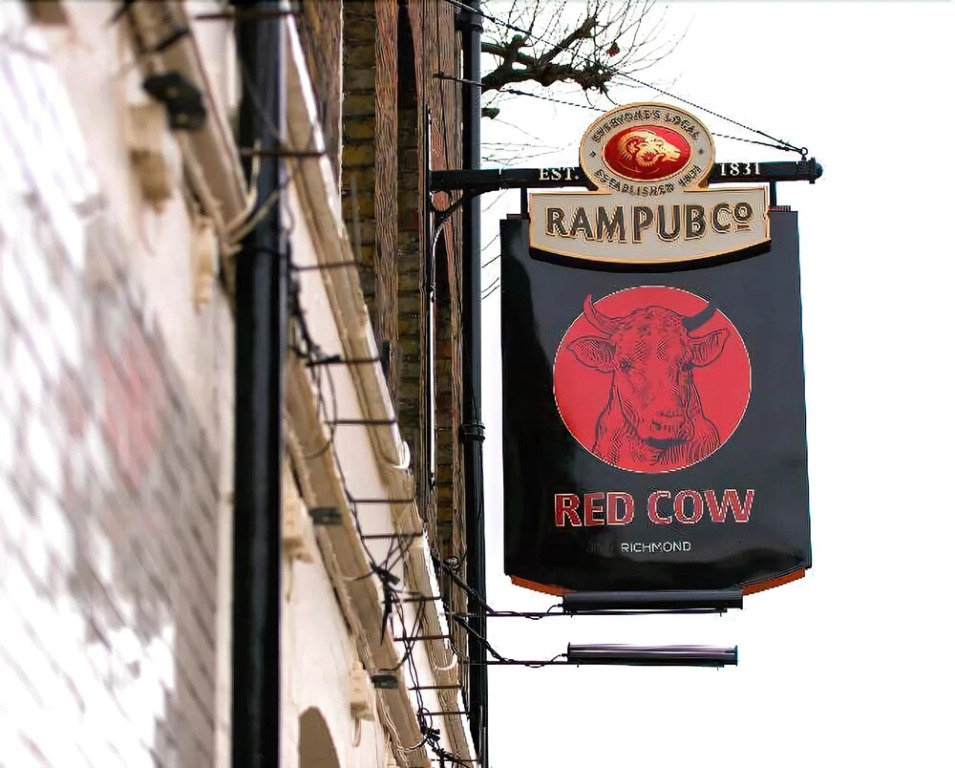 The Red Cow - Guest House