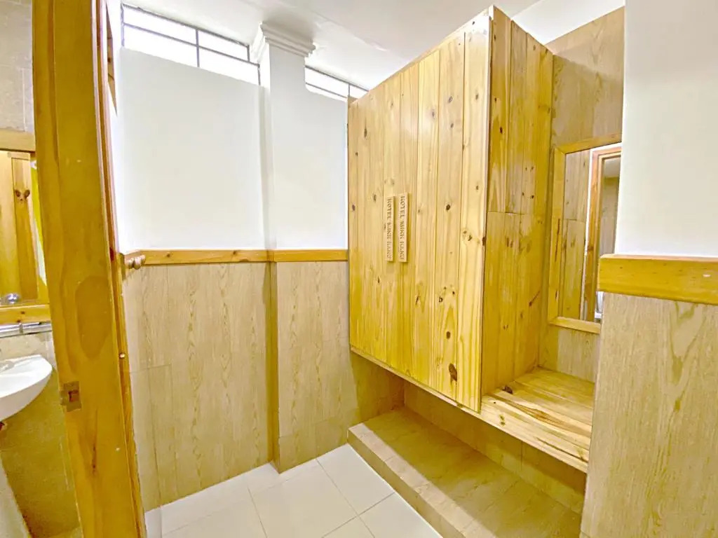 Hotel Minh Hang