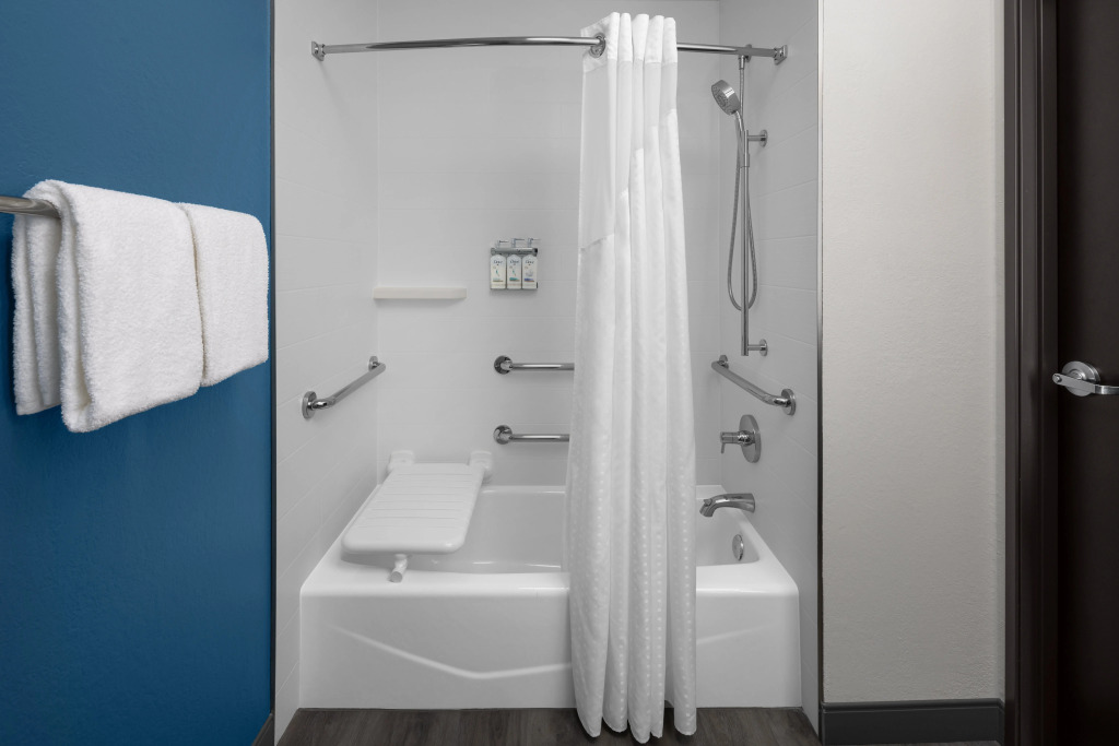 Holiday Inn Express & Suites Midland Loop 250 by IHG