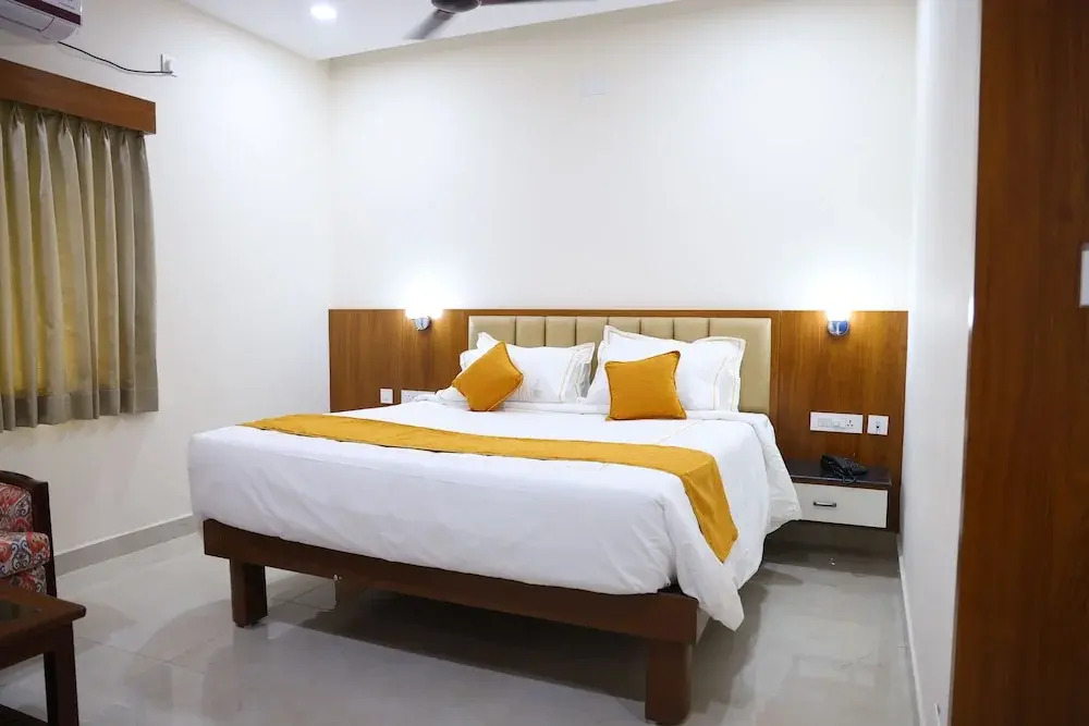 Hotel Nanda Mohan Residency -MSR Manssion Inn