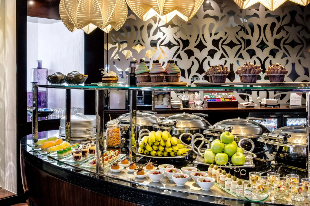 Crowne Plaza Hotel Deira 2
