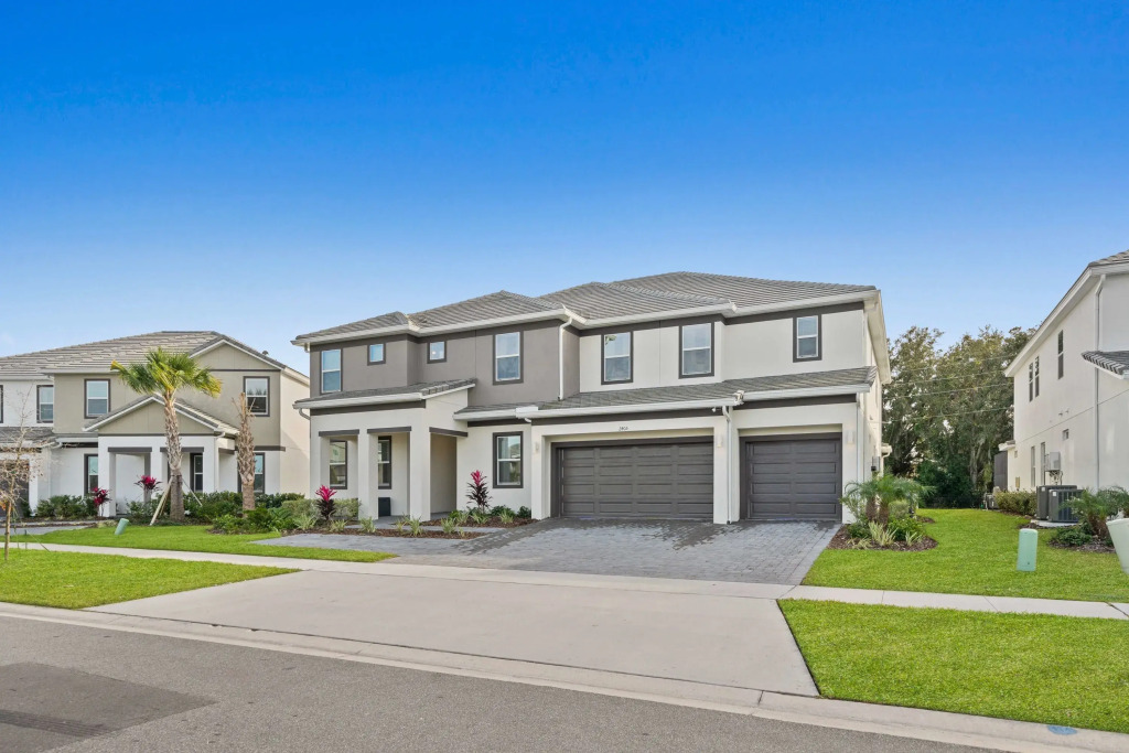 Upstay - 31-Guest Home w Pool-Hot Tub