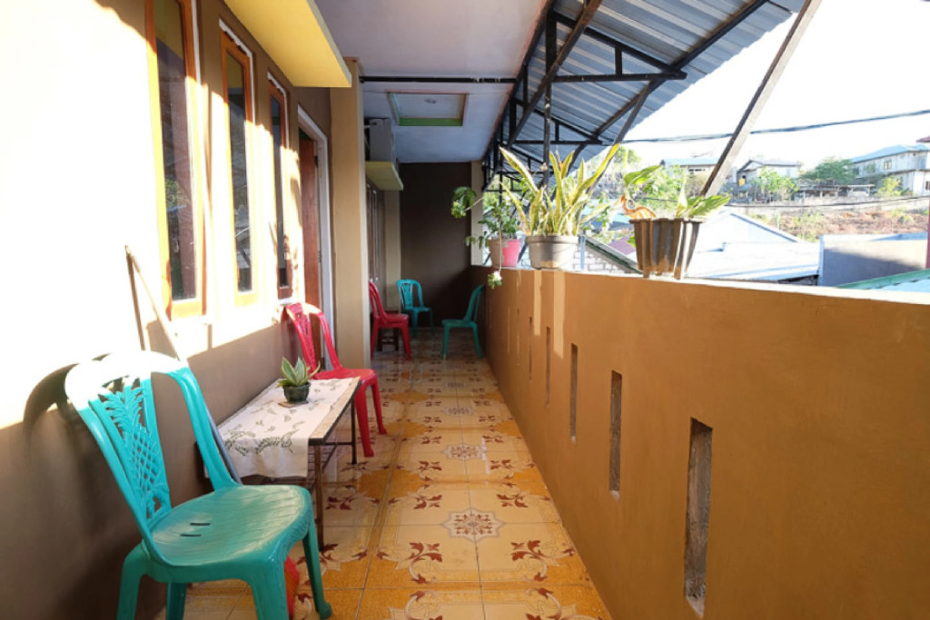 RedDoorz near Mangrove Forest Kupang