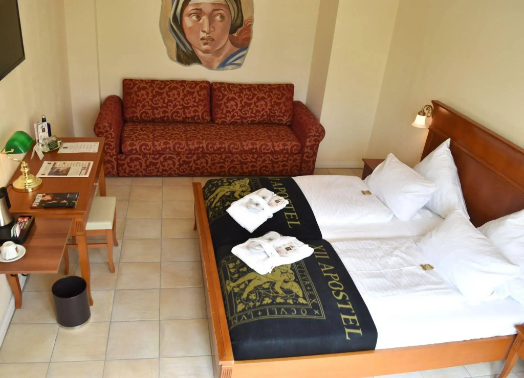 XII Apostel Albergo