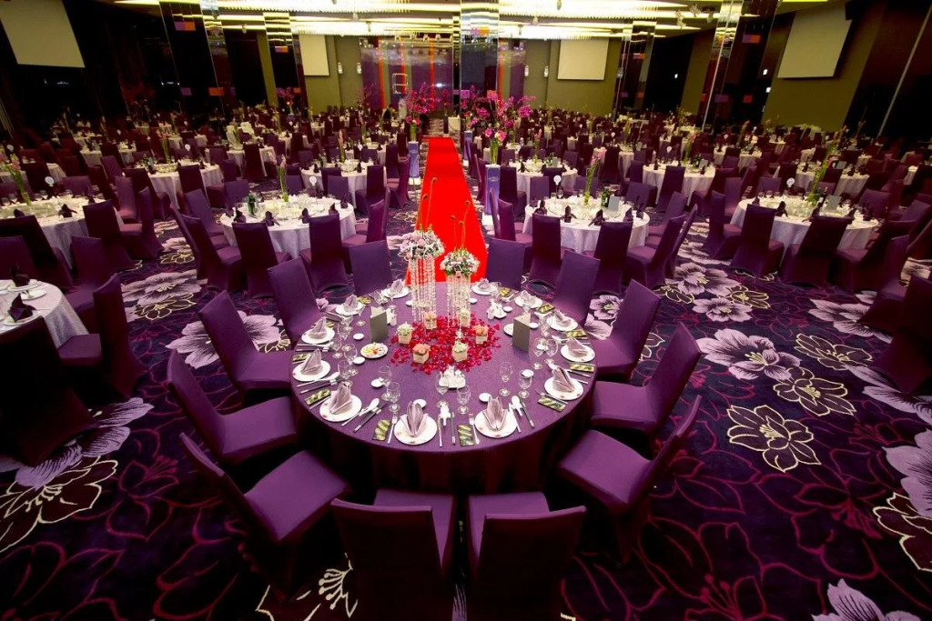 FleurLis Hotel