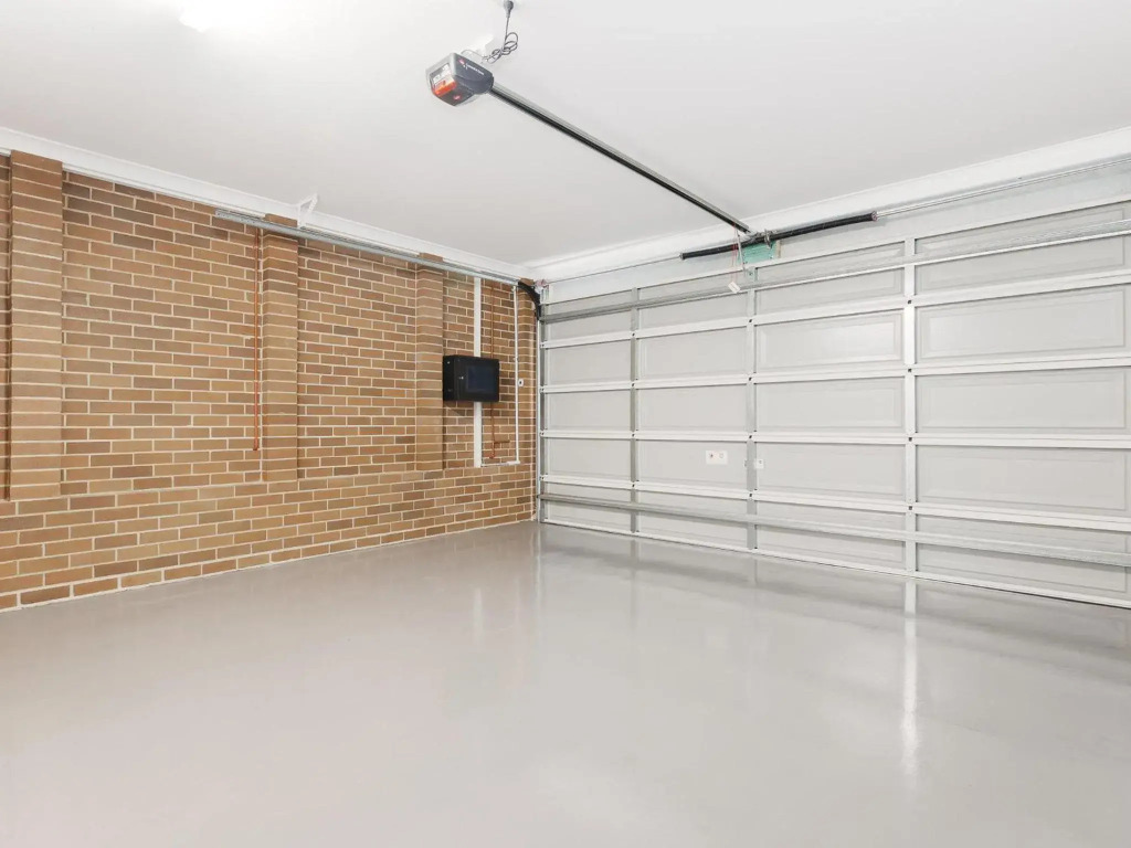 5b Bent Street large house with ducted air con foxtel and wifi
