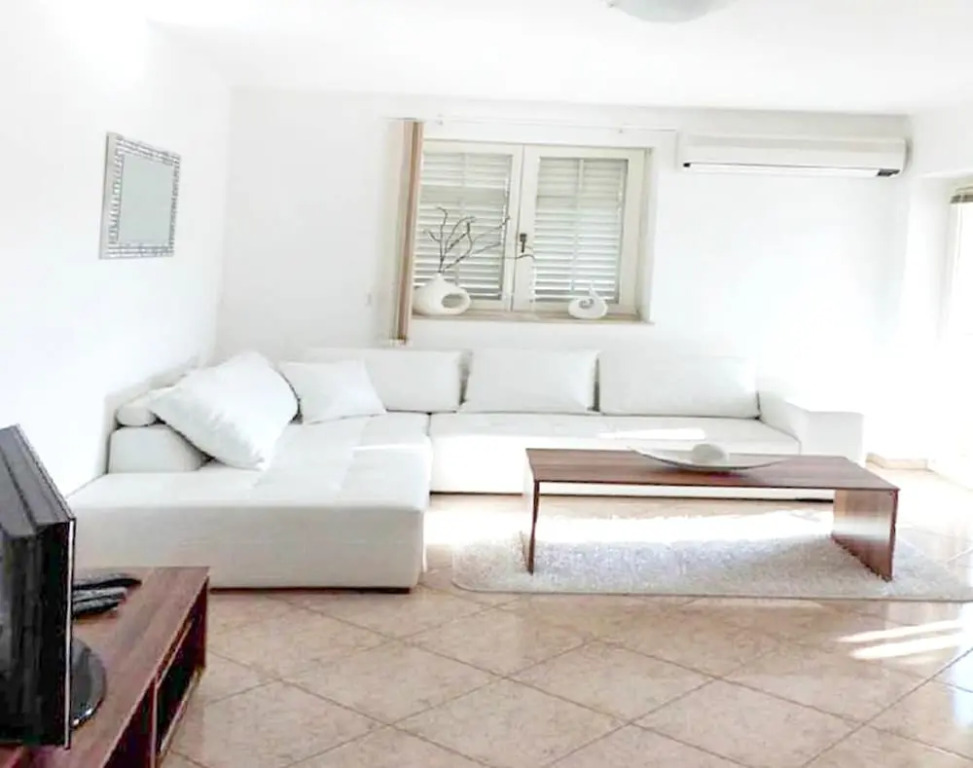 Apartment With 3 Bedrooms in Rabac, With Wonderful sea View and Wifi