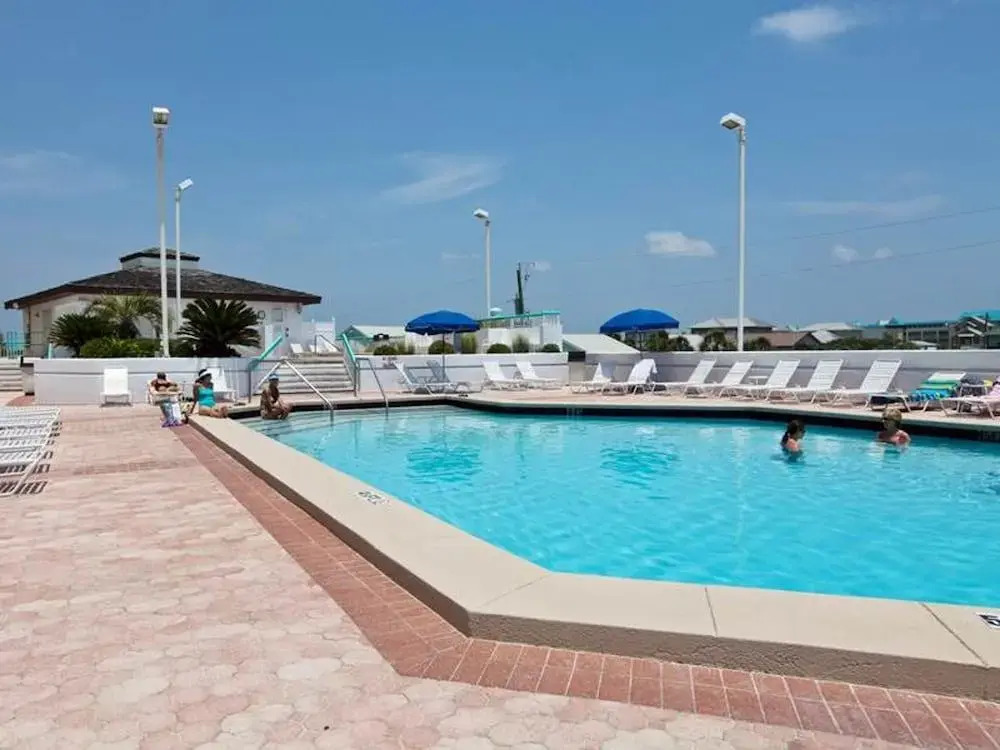 Surfside Resort 0L7