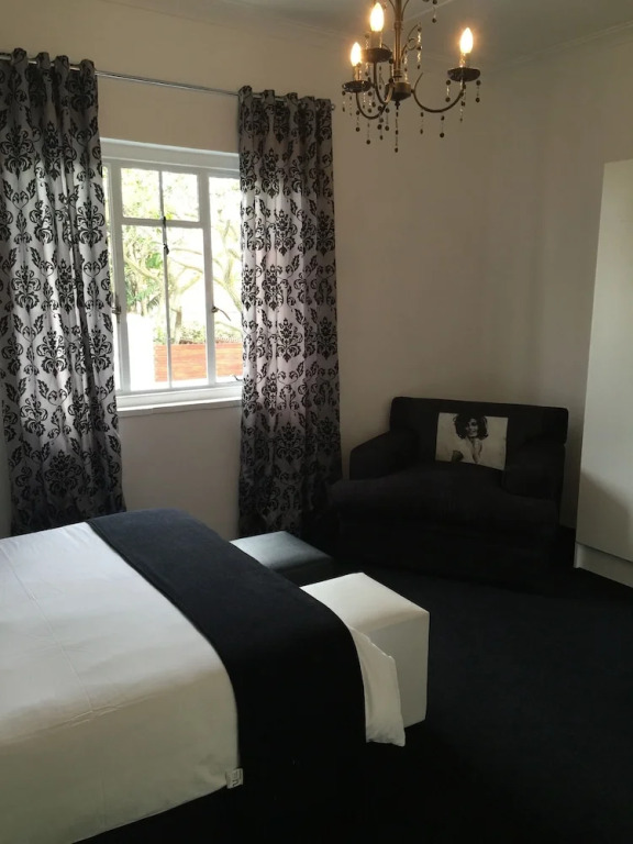The Glam Guesthouse