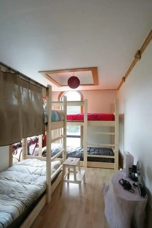 Moncher Guesthouse - Hostel