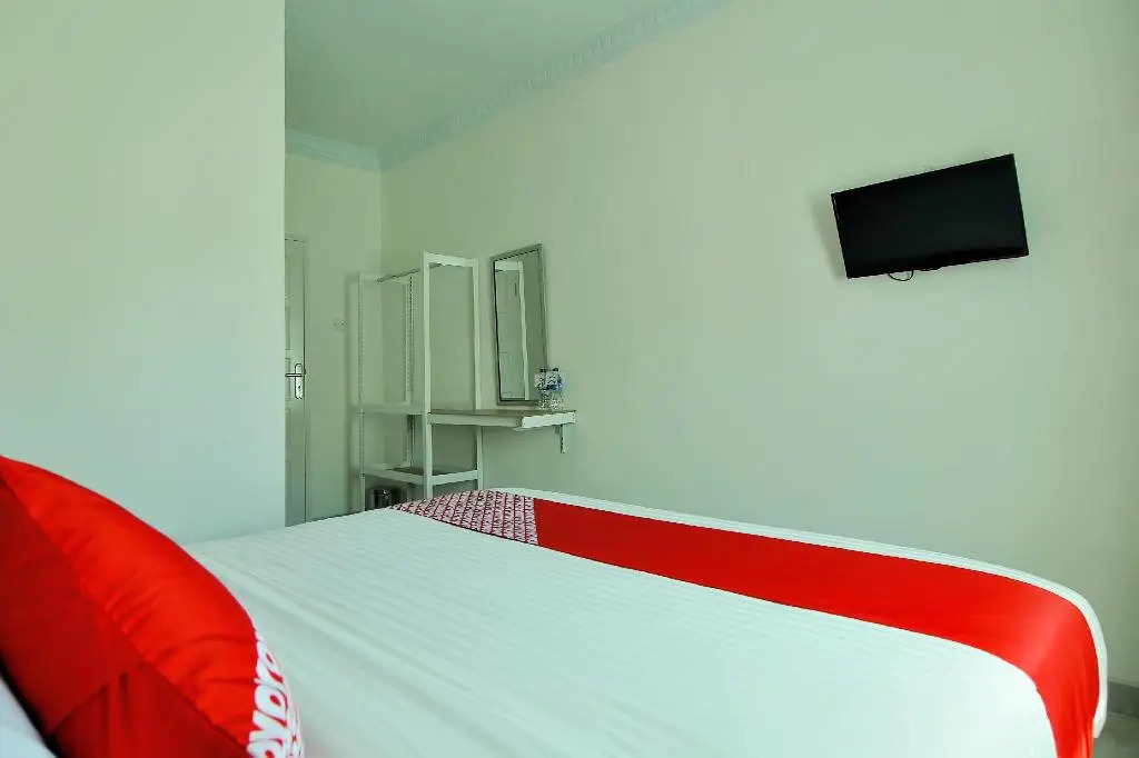 RedDoorz Syariah near Transmart Padang