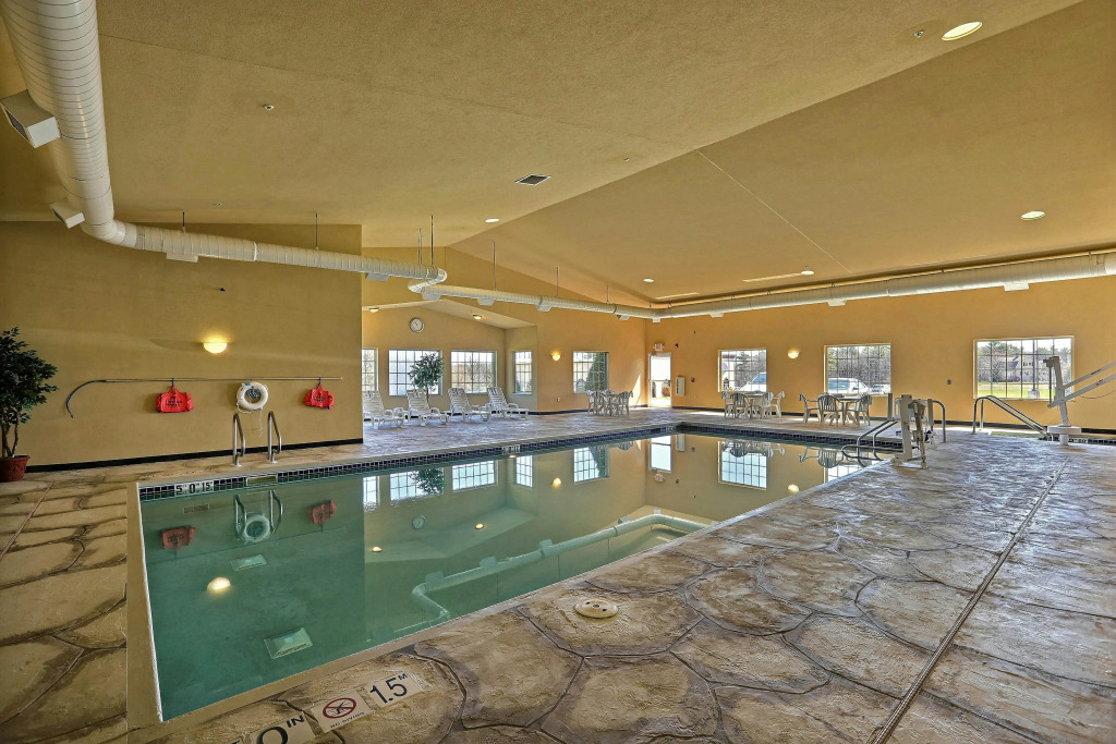 Boarders Inn & Suites by Cobblestone Hotels - Shawano