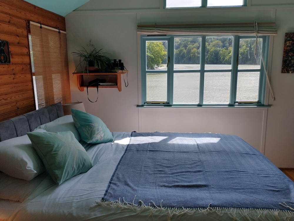 The Sharpham Boat House