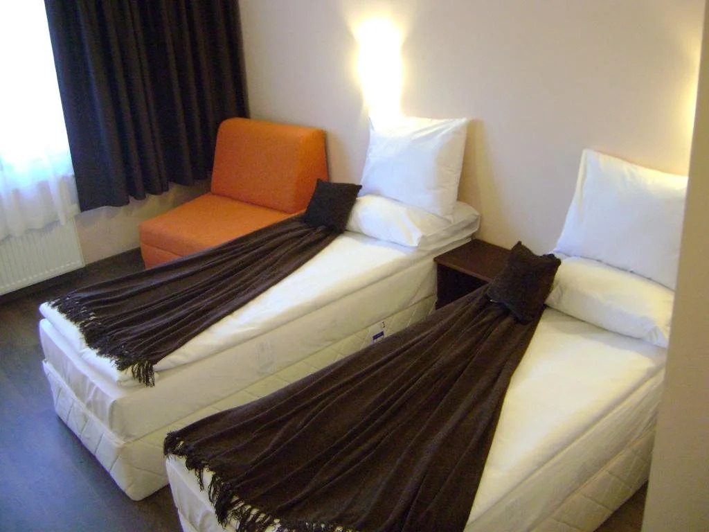 Miza Guest House