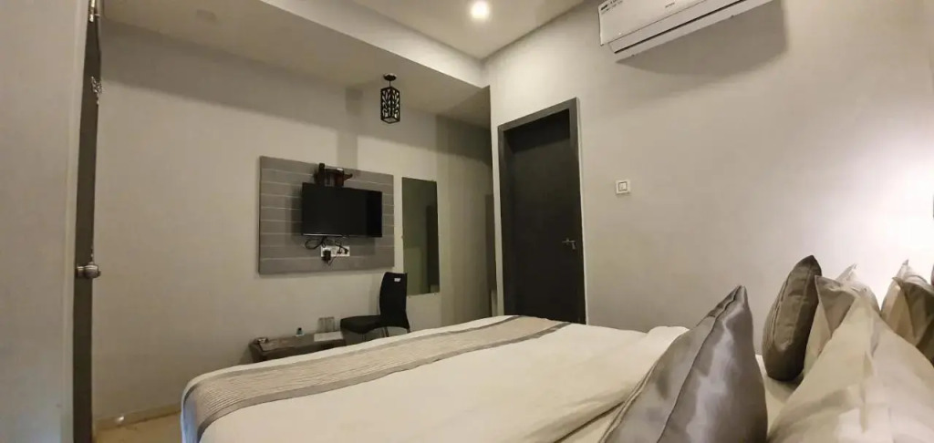 Nova Hotel New Crossroad