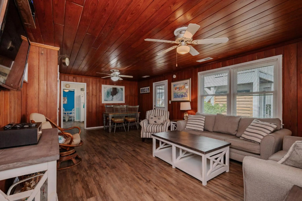 Jerseys Shore by Oak Island Accommodations