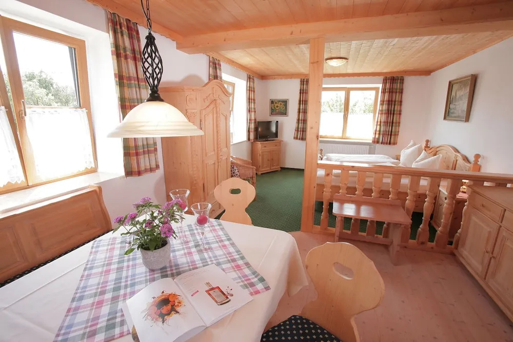 Pension Schweizerhaus Garni