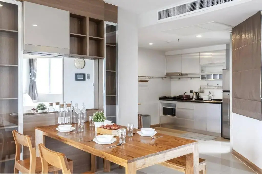 Penthouses 2Bedrooms @MRT Huai Khwang 会说中文