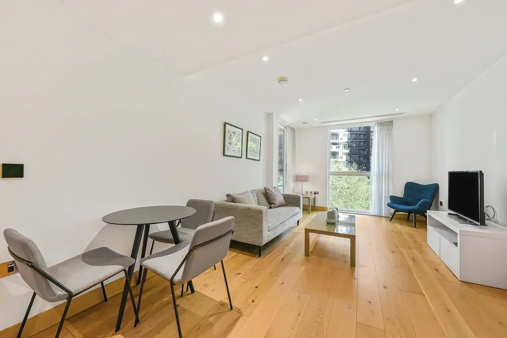 Paddington Ex LUX Flat