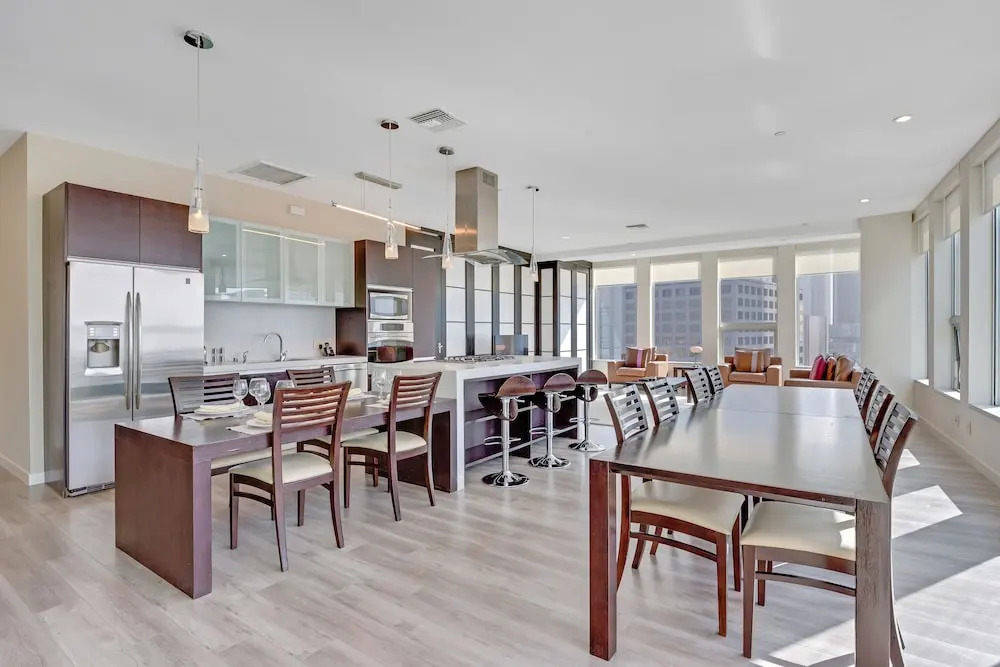 1010 Wilshire Serviced Apts