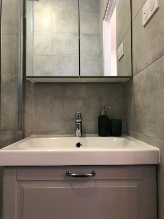 2 pieces 1 bedroom apartment 10 mins walking Château Versailles