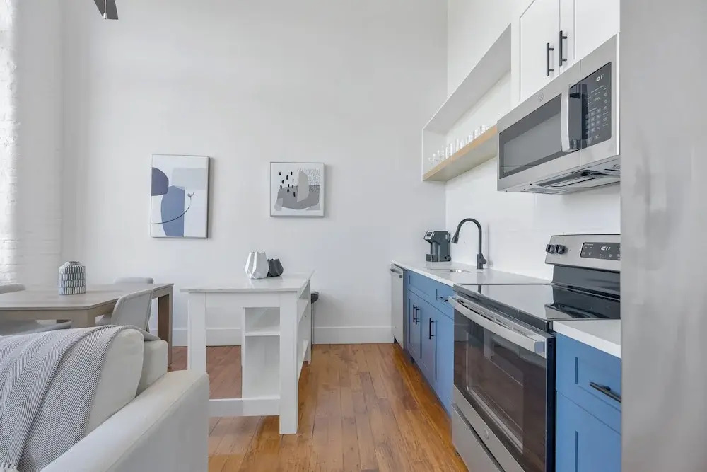 Landing Stylish 1BD Yoga Studio Gym