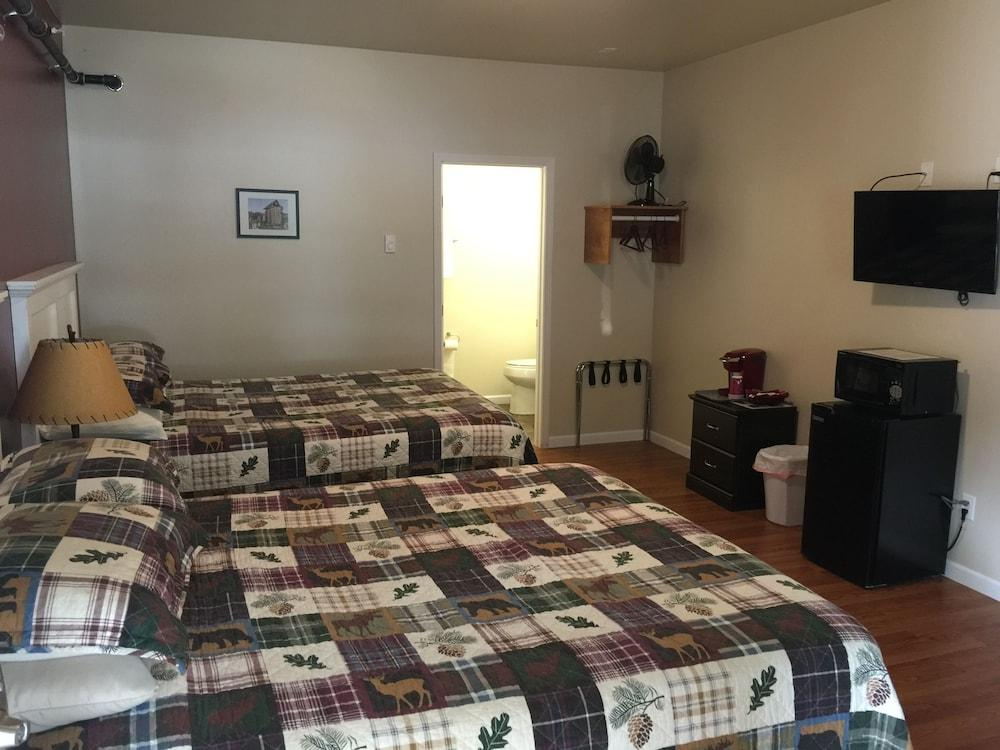 Denali Rainbow Village RV Park and Motel